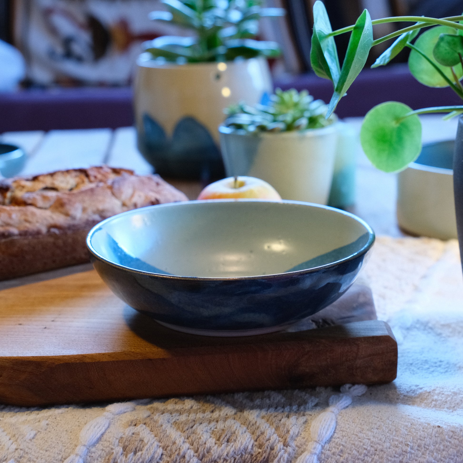 Assiette creuse en faïence D23,5cm - blanc Assiette creuse en faïence D23,5cm - blanc